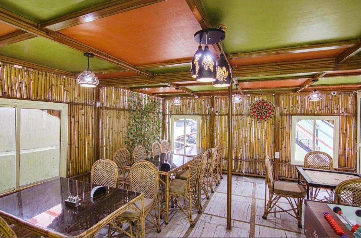 The For You Hotel & Restaurant Rishīkesh Esterno foto