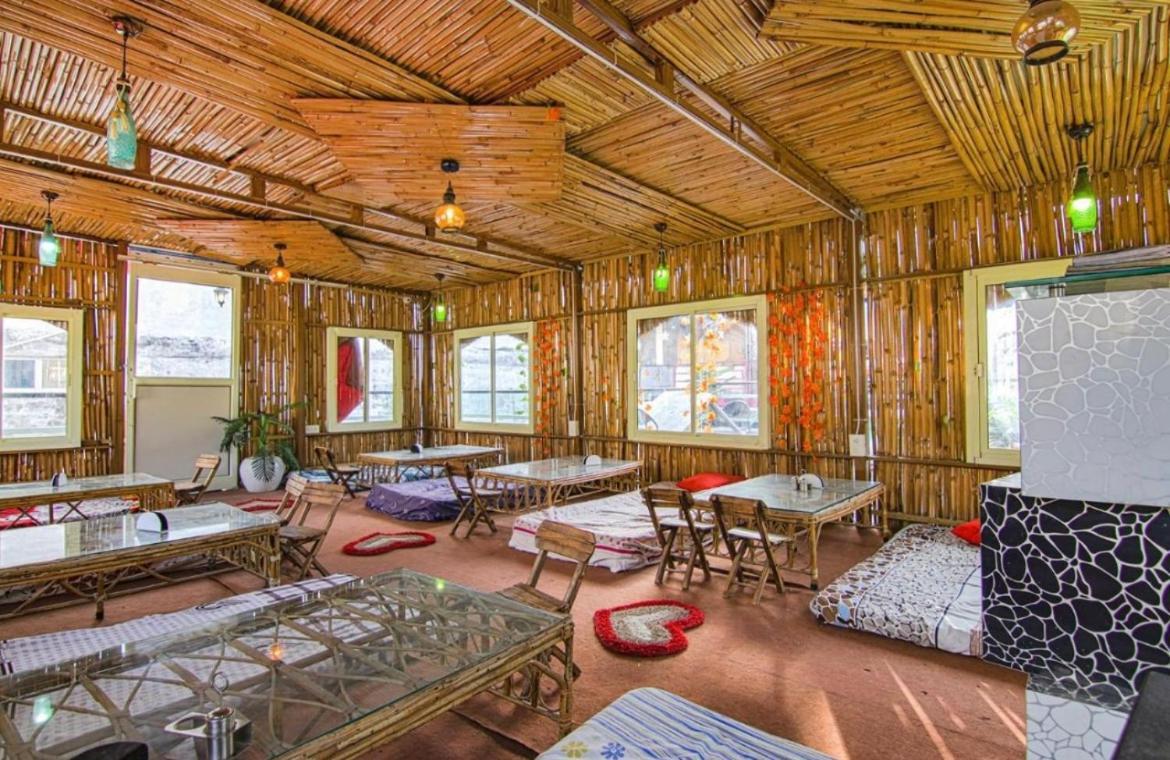 The For You Hotel & Restaurant Rishīkesh Esterno foto